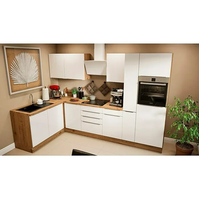 BAUHAUS Winkelküche Sandra - B x T: 310 x 170 cm, Weiß, Matt, Farbe Korpus: Artisan Eiche, Mit Elektrogeräten - Eine moderne Küche mit weißen Schränken, hölzernen Arbeitsplatten und einem integrierten Ofen, der ein stilvolles und funktionales Design zeigt.