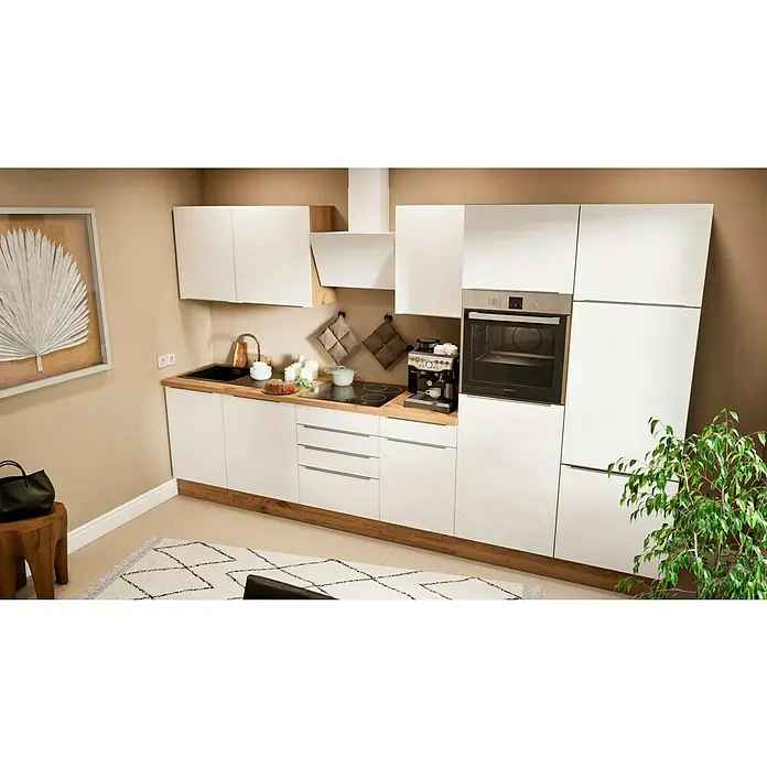BAUHAUS Küchenzeile Sandra - Breite: 340 cm, Weiß, Farbe Korpus: Artisan Eiche, Mit Elektrogeräten - Helle Küche mit weißen Schränken, Holzoberflächen und modernen Geräten. Ein stilvolles und funktionales Küchendesign für modernes Wohnen.