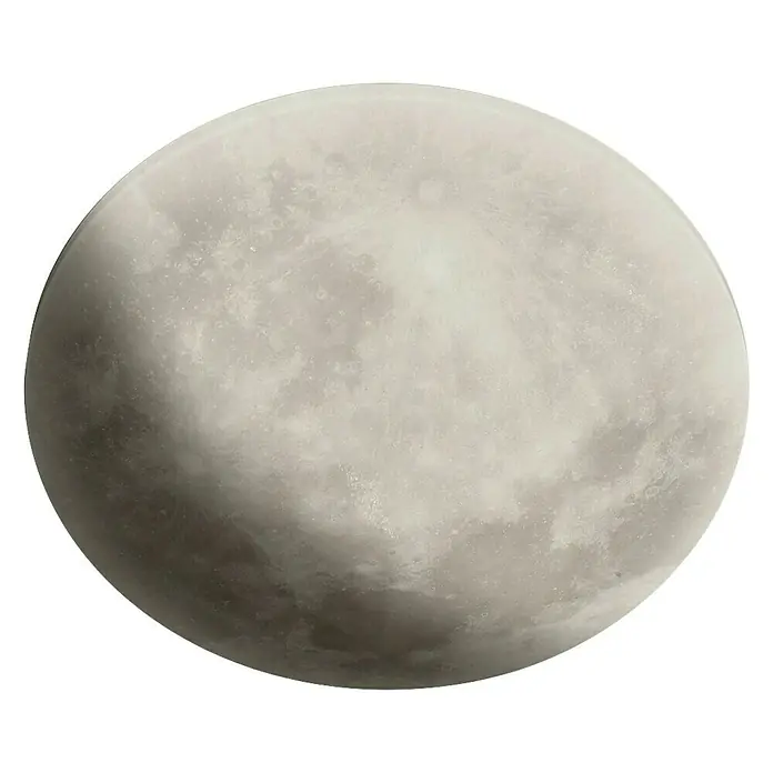 Trio Leuchten LED-Deckenleuchte rund Lunar - 40 W, Ø x H: 600 mm x 12 cm, Grau - Nahaufnahme des Erdtrabanten, der die Mondoberfläche mit ihren Kratern und Strukturen detailreich abbildet.
