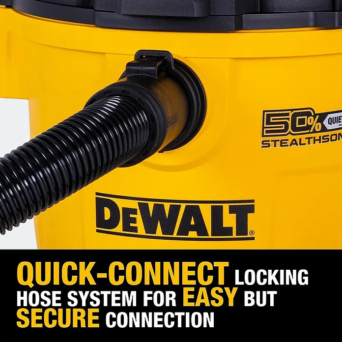 DeWalt Elektro-Nass- & Trockensauger DXV20PTA-QT - 750 W, Behältervolumen: 20 l, Filterreinigung: Vollautomatisch - Nahaufnahme eines gelben DeWalt Staubsaugers mit dem "Quick-Connect"-Schlauchsystem für eine einfache und sichere Verbindung.