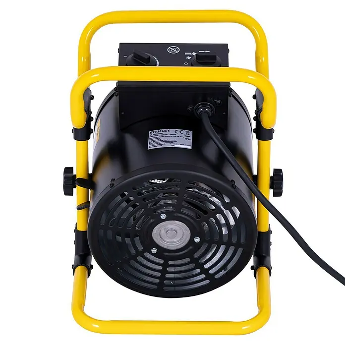 Stanley Keramik-Heizlüfter SXJH102000E - 2.000 W, Max. Luftleistung: 156 m³/h - Nahaufnahme einer tragbaren STANLEY Elektroheizung mit gelbem Rahmen, die für Baustellen oder Werkstätten geeignet ist.