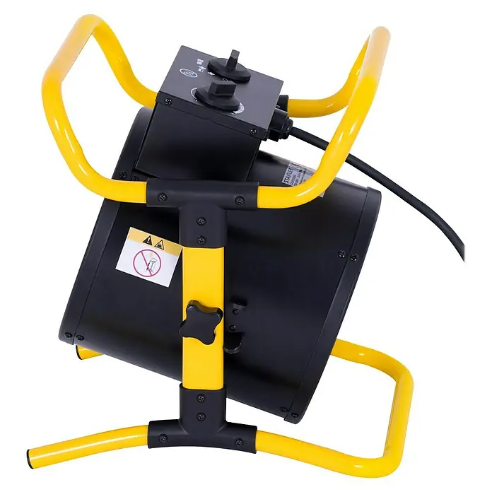 Stanley Keramik-Heizlüfter SXJH102000E - 2.000 W, Max. Luftleistung: 156 m³/h - Ein Stanley-Elektroheizlüfter mit gelbem Rahmen. Der Heizlüfter ist schwarz und hat einen Warnhinweis. Perfekt für Baustellen oder Werkstätten.