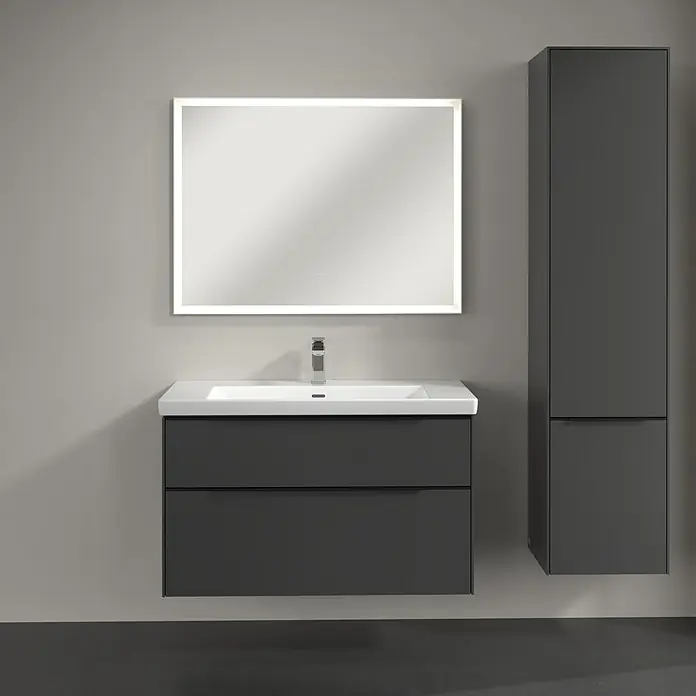 Villeroy & Boch Subway 3.0 Hochschrank - B x T x H: 40 x 36,2 x 171 cm, 2x Tür, Graphite, Farbe Griff: Volcano black, DIN Anschlag: Rechts - Modernes Badezimmer-Set mit Waschbeckenunterschrank, Spiegelschrank mit Beleuchtung und Hochschrank in dunklem Grau.