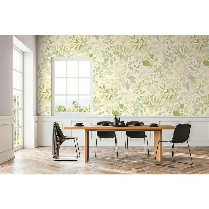 A.S. Création Aquarell Dreams Fototapete Blätterdesign - B x H: 159 x 280 cm, Vlies, Grün - Esszimmer mit Holztisch und schwarzen Stühlen vor einer Wand mit botanischem Muster, das eine stilvolle und einladende Atmosphäre schafft.