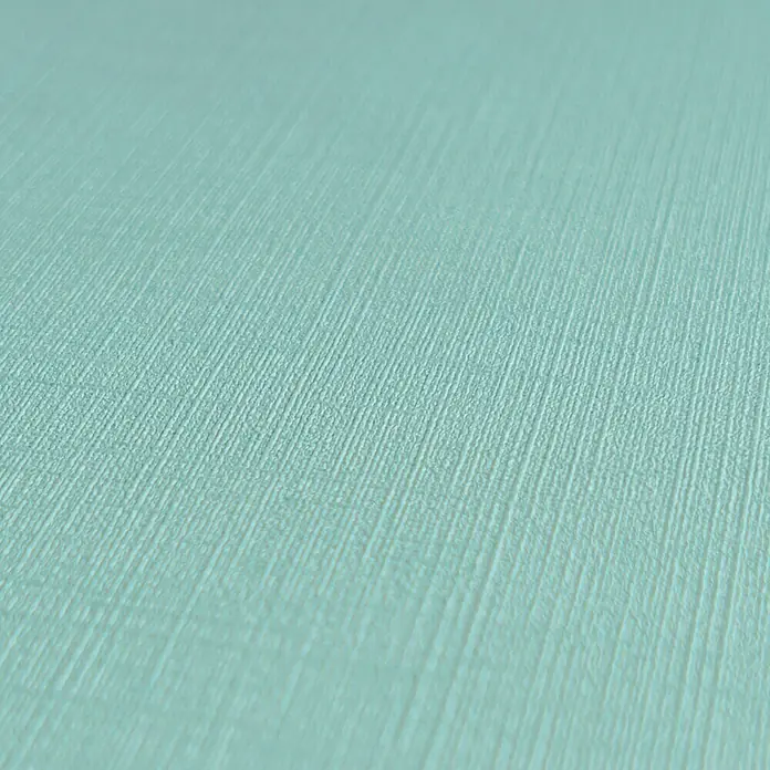 A.S. Création Aquarell Dreams Vliestapete - Türkis, Uni, 10,05 x 0,53 m - Nahaufnahme einer hellblauen Tapete mit einer feinen, linearen Textur, die Tiefe und eine ruhige Ästhetik verleiht.
