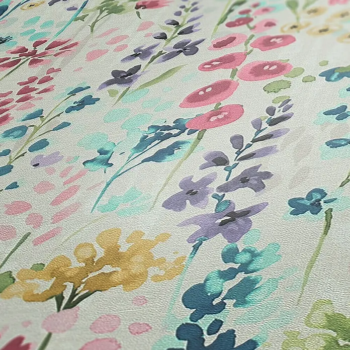 A.S. Création Aquarell Dreams Vliestapete - Weiß-Bunt, Floral, 10,05 x 0,53 m - Nahaufnahme eines floralen Musters mit verschiedenen bunten Blumen auf hellem Hintergrund. Dekoratives Design für Wohnraumgestaltung.