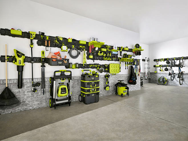 Werkstattaufbewahrung und Organisation von Ryobi mit Wandhalterungen