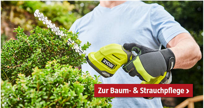 Mann trimmt mit einer Ryobi Akuu-Strauchschere eine Hecke