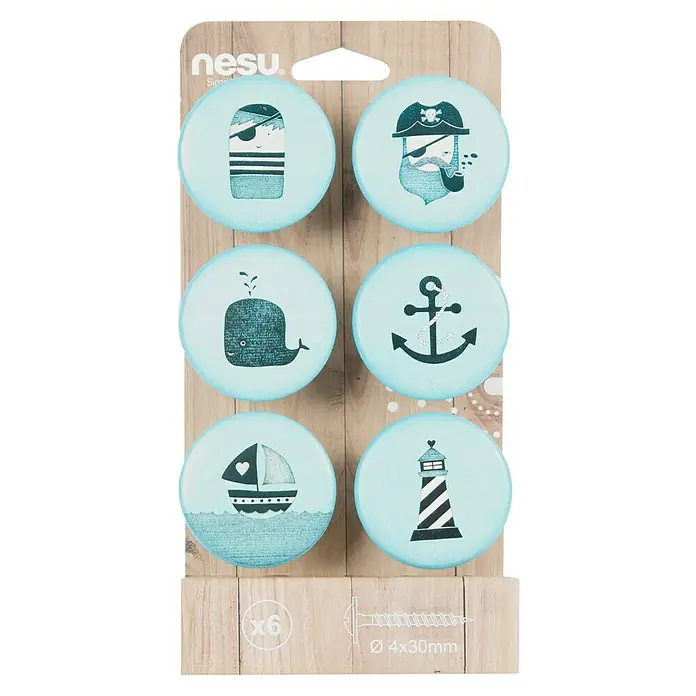 Nesu Pomo para muebles Piratas 6 uds. - 6 ud., Ø x Al: 50 x 24 mm, Plástico - Paquete de seis pomos de muebles de temática náutica, que incluyen un pirata, una ballena, un ancla, un velero y un faro. Tornillos incluidos.