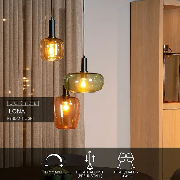 Lucide Ilona Pendelleuchte - L x B x H: 30 x 30 x 174 cm, Amber, E27 - Nahaufnahme von drei Lucide Ilona Hängeleuchten mit farbigem Glas. Das moderne Design ist dimmbar und höhenverstellbar. Hochwertiges Glas sorgt für Eleganz.