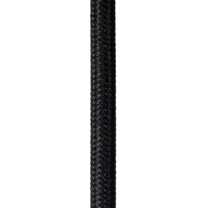 Lucide Pendelleuchte Joanet - 40 W, L x B x H: 110 x 22 x 150 cm, Rauchfarben, E27, Anzahl Leuchtmittel: 3 Stk. - Nahaufnahme eines schwarzen, textilummantelten Elektrokabels mit feiner Flechtstruktur. Ideal für stilvolle Beleuchtungsprojekte.
