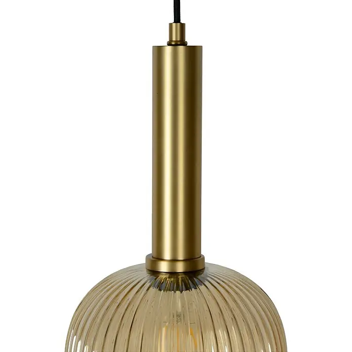 Lucide Maloto Pendelleuchte - 40 W, L x B x H: 150 x 20 x 150 cm, Bernstein/ Gold, E27 - Nahaufnahme einer goldenen Pendelleuchte mit geripptem Glasschirm vor schwarzem Hintergrund. Elegantes Design für stilvolle Beleuchtung.