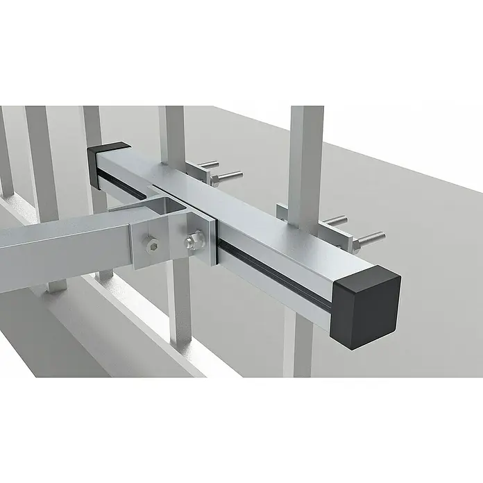 Schwaiger Montage-Set - 9 Stk., Passend für: Solarmodule - Nahaufnahme von Metallzaunpfosten und -verbindungsstücken. Das System ist aus robustem, silberfarbenem Metall gefertigt und wird mit schwarzen Endkappen abgerundet.