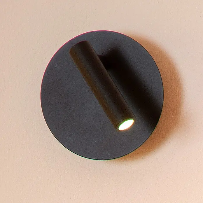 Lucide Akku-Wandleuchte Jolijn - 12 x 12 x 9 cm, Schwarz, Neutralweiß, 2 W, IP20 - Stilvolle Wandleuchte in Schwarz mit zylindrischem Lampenkopf und warmweißem Licht, ideal für moderne Innenräume.