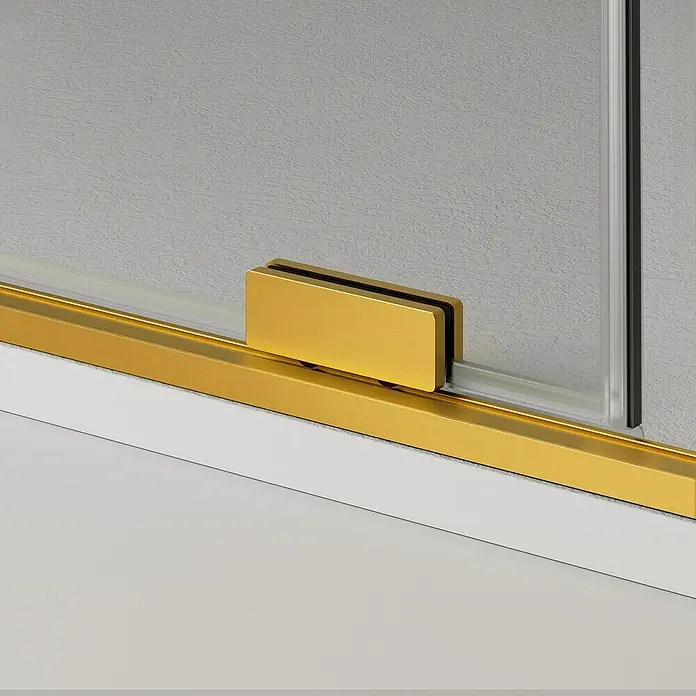 GME Mampara de ducha frontal Kenna - 70 x 195 cm, Espesor de vidrio: 8 mm, Oro, Longitud regulable: 165 cm - 170 cm - Primer plano de un accesorio dorado para puerta de ducha corredera, que muestra un elemento de diseño elegante y moderno.