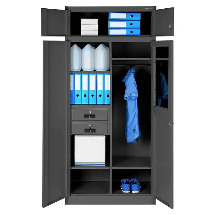 Jan Nowak Metall-Mehrzweckschrank Borys - H x B x T: 185 x 90 x 50 cm, Anthrazit - Bild eines grauen Metallschranks mit geöffneten Türen, der Bürobedarf, Kanister, Kleidung und Schuhe enthält.