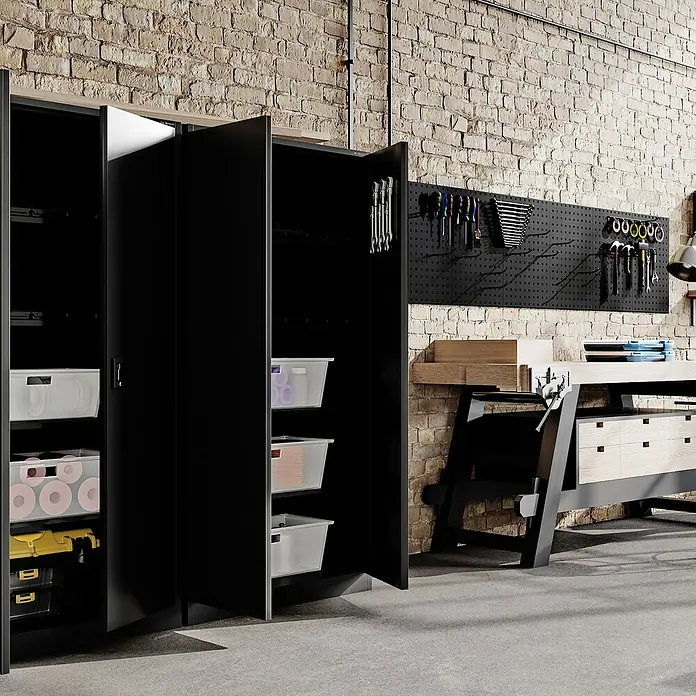 Jan Nowak Werkzeugschrank Bruno - H x B x T: 185 x 92 x 50 cm, Schwarz - Werkstatteinrichtung mit schwarzen Schränken, Werkbank und Werkzeugwand. Praktische Aufbewahrung für Werkstattutensilien.