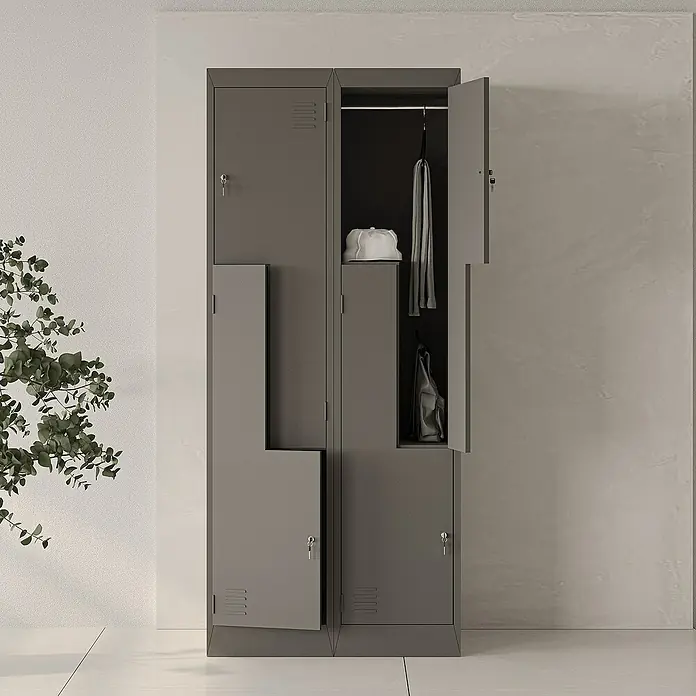 Jan Nowak Z-Spind Julia - B x T x H: 80 x 45 x 185 cm, Anzahl Türen: 4 Stk., Anthrazit - Graue Metallgarderobe mit offenem Abteil, in dem ein Hut, ein Schal und eine Tasche zu sehen sind, ideal für Büro oder Zuhause.