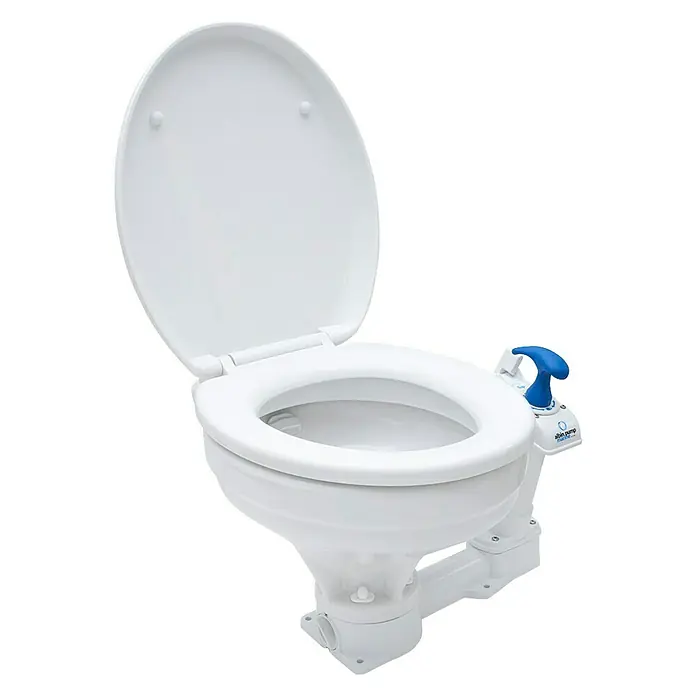 Albin Pump Bordtoilette manuell Comfort - L x B x H: 46 x 47 x 33,5 cm, Keramik - Bild einer weißen Marinetoilette mit blauem Griff, die für Boote und Yachten konzipiert ist.