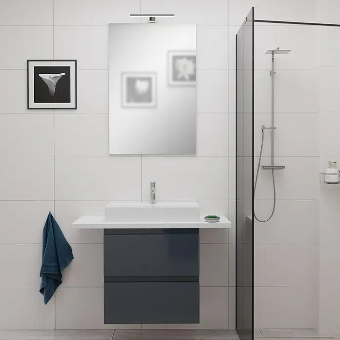 Camargue Espacio Badmöbel-Set i105 - 100 cm, Gama anthrazit glänzend - Badezimmer-Interieur mit einem modernen Waschbeckenunterschrank in dunklem Blau und einem passenden Spiegel. Elegantes Design für Ihr Bad.