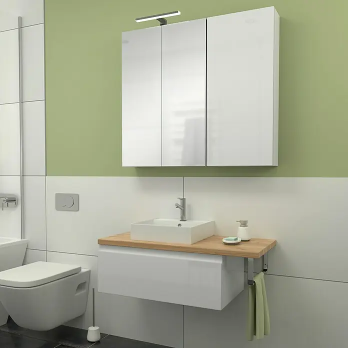 Camargue Espacio Badmöbel-Set i133 - 100 cm, Gama weiß glänzend - Ein modernes Badezimmer-Interieur mit einem stilvollen Waschbeckenunterschrank und einem Spiegelschrank, die Eleganz und Funktionalität vereinen.