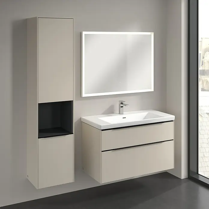 Villeroy & Boch Subway 3.0 Hochschrank - B x T x H: 40 x 36,2 x 171 cm, 1x offenes Fach, 2x Tür, Cashmere Grey, Farbe Griff: Volcano black, DIN Anschlag: Links - Modernes Badezimmer-Set mit Waschtischunterschrank, Waschbecken, Spiegelschrank und Hochschrank in elegantem Design.