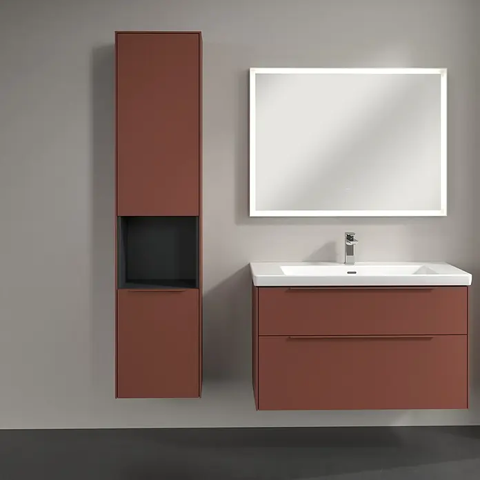 Villeroy & Boch Subway 3.0 Hochschrank - B x T x H: 40 x 36,2 x 171 cm, 1x offenes Fach, 2x Tür, Wine Red, Farbe Griff: Wine Red, DIN Anschlag: Links - Modernes Badezimmer-Set mit hängendem Waschtischunterschrank in Terrakotta, passendem Hochschrank und beleuchtetem Spiegel für ein stilvolles Ambiente.