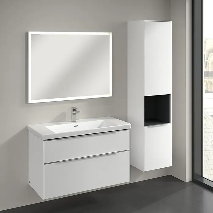 Villeroy & Boch Subway 3.0 Hochschrank - B x T x H: 40 x 36,2 x 171 cm, 1x offenes Fach, 2x Tür, Pure White, Farbe Griff: Aluminium glänzend, DIN Anschlag: Rechts - Elegantes Badezimmer-Set mit weißem Waschtischunterschrank, beleuchtetem Spiegel und Hochschrank. Modernes Design für stilvolle Bäder.