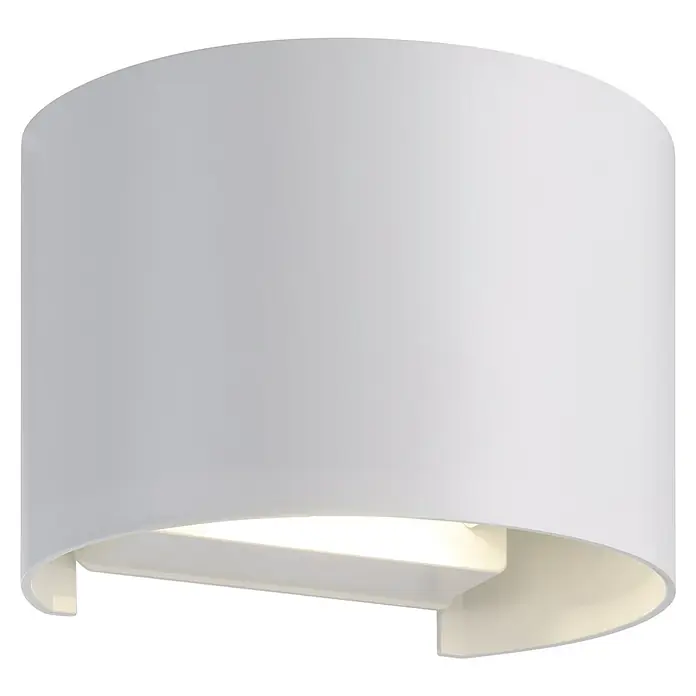 Eglo Aplique exterior LED Barcarola-E - 21,3 W, 13 x 11 x 10 cm, Blanco, IP44 - Primer plano de una lámpara de pared blanca cilíndrica moderna, que emite un brillo suave y cálido, mostrando un diseño minimalista.