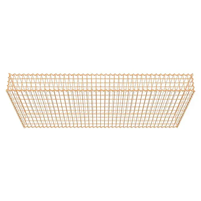 Gabiona Gabione - 200 x 20 x 100 cm, Maschenbreite: 5 cm, Maschenhöhe: 10 cm, Unverzinkt - Ein länglicher, kupferfarbener Drahtkorb mit gewellten Rändern und einem Gittermuster. Ideal für Aufbewahrung oder Dekoration.
