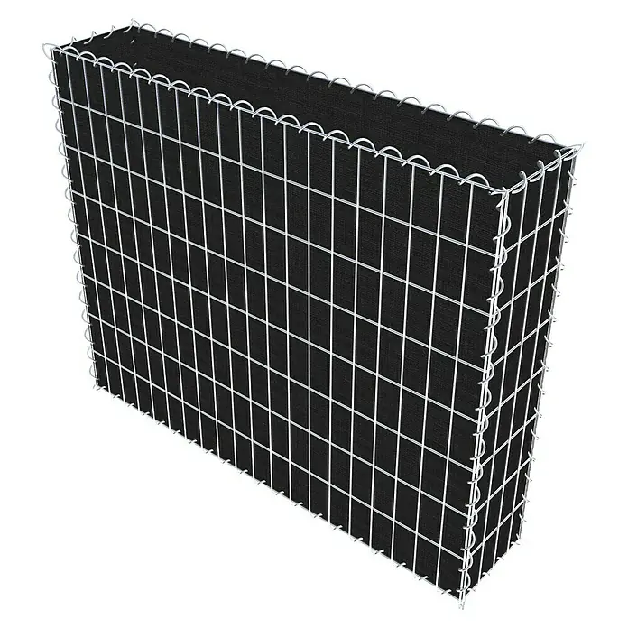 Gabiona Gabione - 100 x 20 x 80 cm, Maschenbreite: 5 cm, Maschenhöhe: 10 cm, Bepflanzbar - Das Bild zeigt einen Gabionenkorb mit einem schwarzen Hintergrund, der für Stabilität und Haltbarkeit im Garten- und Landschaftsbau sorgt.