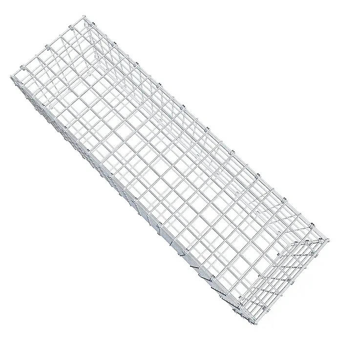 Gabiona Gabione - 100 x 30 x 30 cm, Maschenbreite: 5 cm, Maschenhöhe: 5 cm - Draufsicht auf eine Kabelrinne aus Metalldraht. Die robuste Kabelrinne bietet eine sichere Kabelführung in Industrieanlagen.