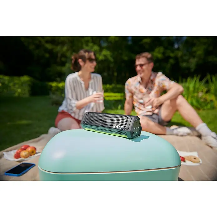 Ryobi 4V USB Bluetooth-Lautsprecher - 4 V, 1 Akku - Der Ryobi-Lautsprecher sorgt für die musikalische Untermalung eines entspannten Picknicks im Grünen. Ein tolles Gerät für Outdoor-Aktivitäten.