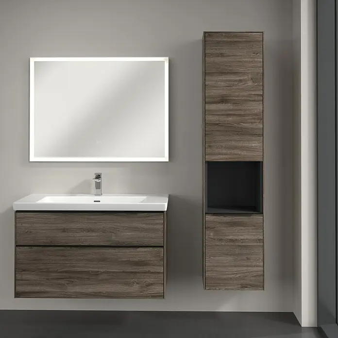 Villeroy & Boch Subway 3.0 Hochschrank - B x T x H: 40 x 36,2 x 171 cm, 1x offenes Fach, 2x Tür, Stone Oak, Farbe Griff: Volcano black, DIN Anschlag: Rechts - Badezimmer-Set mit modernem Waschtischunterschrank in Holzoptik, einem beleuchteten Spiegel und einem passenden Hochschrank.