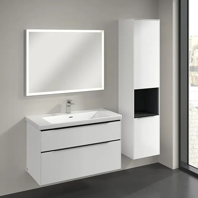 Villeroy & Boch Subway 3.0 Hochschrank - B x T x H: 40 x 36,2 x 171 cm, 1x offenes Fach, 2x Tür, Brilliant White, Farbe Griff: Volcano black, DIN Anschlag: Rechts - Modernes Badezimmer-Set mit weißem Waschtischunterschrank, beleuchtetem Spiegel und Hochschrank. Stilvolles Design für Ihr Bad.