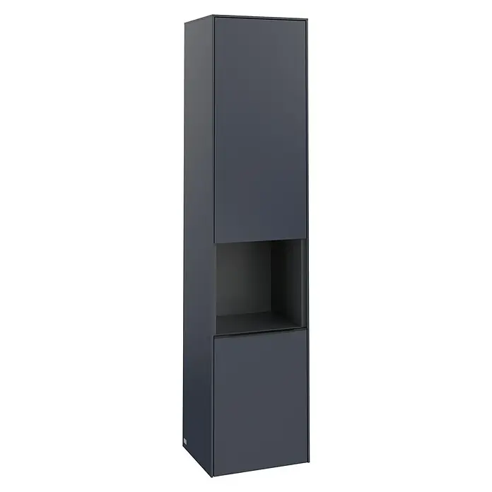 Villeroy & Boch Subway 3.0 Hochschrank - B x T x H: 40 x 36,2 x 171 cm, 1x offenes Fach, 2x Tür, Marine Blue, Farbe Griff: Volcano black, DIN Anschlag: Rechts - Schmaler, grauer Badezimmerschrank mit zwei Türen und einem offenen Fach in der Mitte. Moderner Stil für mehr Stauraum im Bad.