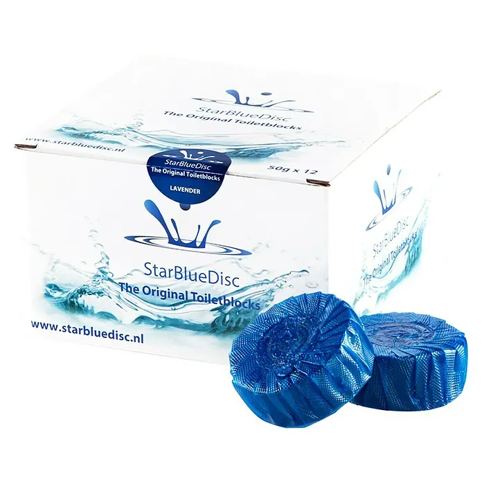 Raybro Reinigungstabs - Passend für: PureBasic oder StarBlueDisc Einwurfschacht - Das Bild zeigt eine Packung StarBlue Disc Toilettensteine. Die blauen Toilettensteine liegen vor der Verpackung.