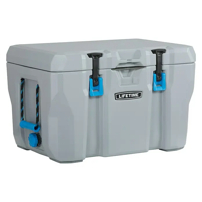 Lifetime Kühlbox - L x B x H: 44 x 69 x 44 cm, Grau, 52 l - Abbildung eines grauen Lifetime Kühlers mit blauen Akzenten, ideal für Outdoor-Aktivitäten und zum Frischhalten von Lebensmitteln.