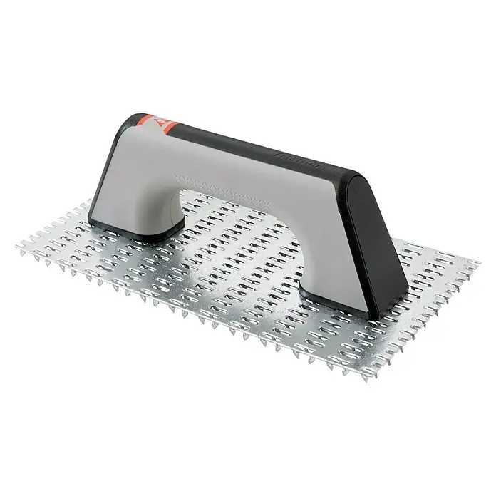 Bellota Rascador de mortero 5880BIM - L x An: 24,5 x 13,5 cm - Primer plano de una raspa ARTIAGA, ideal para el enlucido. La raspa tiene un mango ergonómico y una superficie de trabajo perforada.