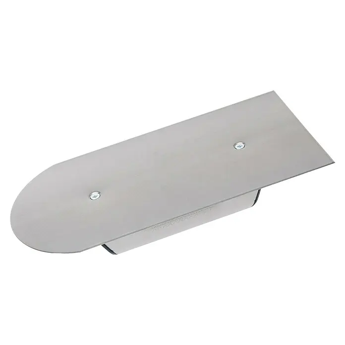 Bellota Llana de alisado redonda 5863 - 150 x 300 mm - Primer plano de una llana de espuma, utilizada para trabajos de construcción profesionales y superficies lisas. La herramienta es robusta y duradera.