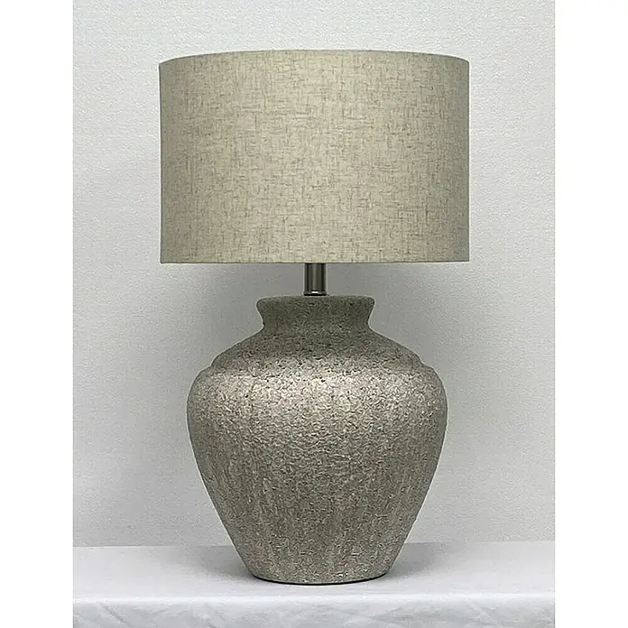 Lámpara de sobremesa de cerámica - 40 W, L x An x Al: 36 x 36 x 56 cm, Beige, E27 - Elegante lámpara de mesa con una base texturizada y una pantalla cilíndrica sencilla. Ideal para añadir toques de estilo.