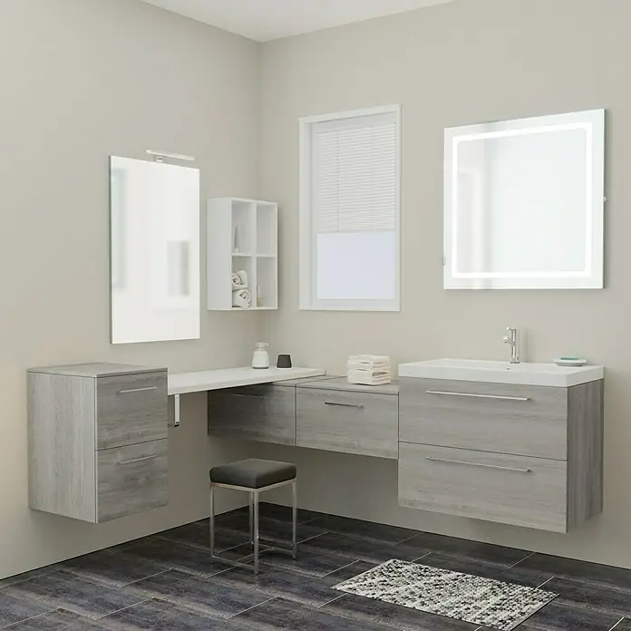 Camargue Espacio Badmöbel-Set X23 - Faro - Stilvolles Badezimmer-Interieur mit einem modernen Waschtischunterschrank und passendem Spiegel, die ein elegantes Ambiente schaffen.