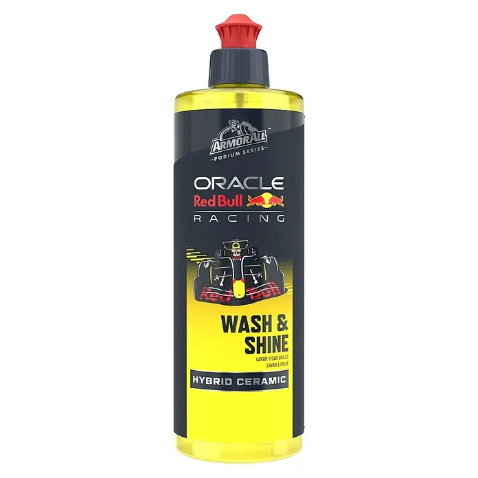 ArmorAll Detergente para automóvil Hybrid Ceramic - 500 ml, Brillante - Imagen de una botella de Armor All Wash & Shine Hybrid Ceramic, un producto de limpieza de coches, con la marca compartida Red Bull Racing.