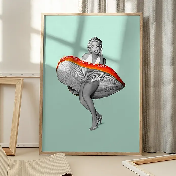 Papermoon Bild - Happy Dress, B x H: 80 x 110 cm, Mit Passepartout, Rahmen Eiche - Kunstvoller Druck mit Marilyn Monroe als Pilz, gerahmt, verleiht jedem Raum eine skurrile und elegante Note.