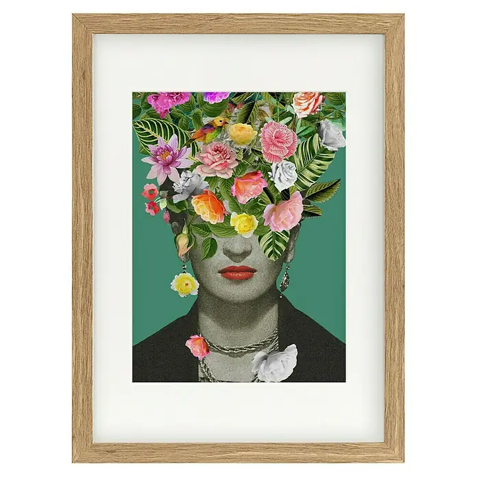 Papermoon Bild - Floral Frida, B x H: 60 x 80 cm, Mit Passepartout, Rahmen Eiche - Gerahmtes Wandbild mit Frida Kahlo, geschmückt mit Blumen und Blättern, ein farbenfrohes und stilvolles Dekorationsstück.