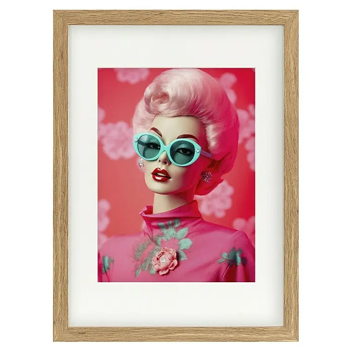 Papermoon Bild - Oh Barbie No. 1, B x H: 60 x 80 cm, Mit Passepartout, Rahmen Eiche - Gerahmtes Porträt einer eleganten Frau mit rosa Haaren und türkisfarbener Brille, ein stilvolles Wanddekor.