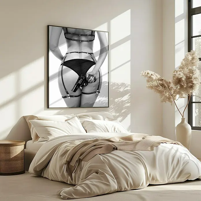 Papermoon BildLove & a loaded Gun, B x H: 60 x 80 cm, Mit Passepartout, Rahmen Eiche - Stimmungsaufnahme
