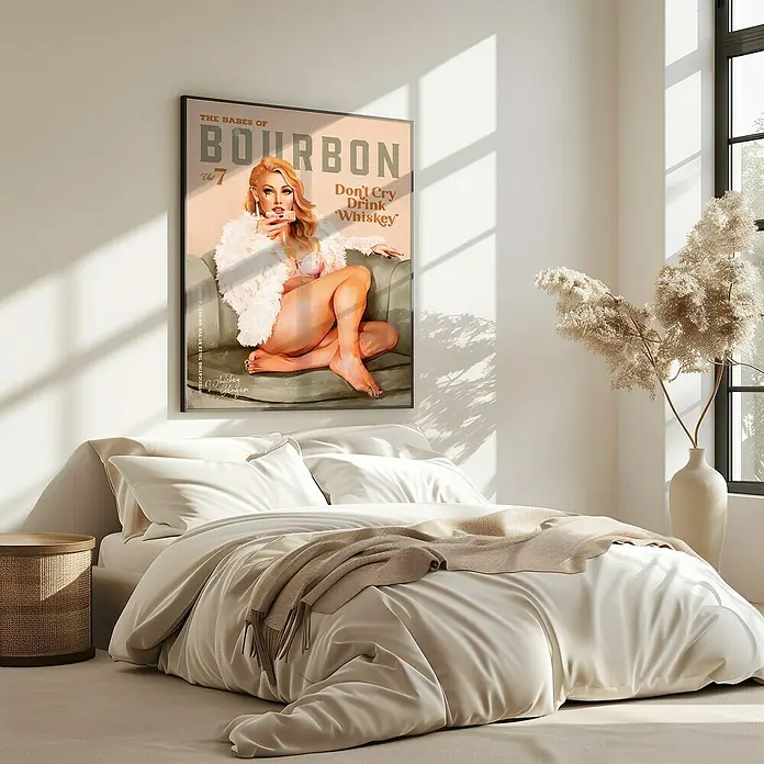 Papermoon Bild - Babes of Boubon Vol. 7, B x H: 100 x 140 cm, Mit Passepartout, Rahmen Eiche - Ein stilvolles Schlafzimmer mit einem "The Babes of Bourbon"-Poster, das eine elegante und doch freche Note verleiht.