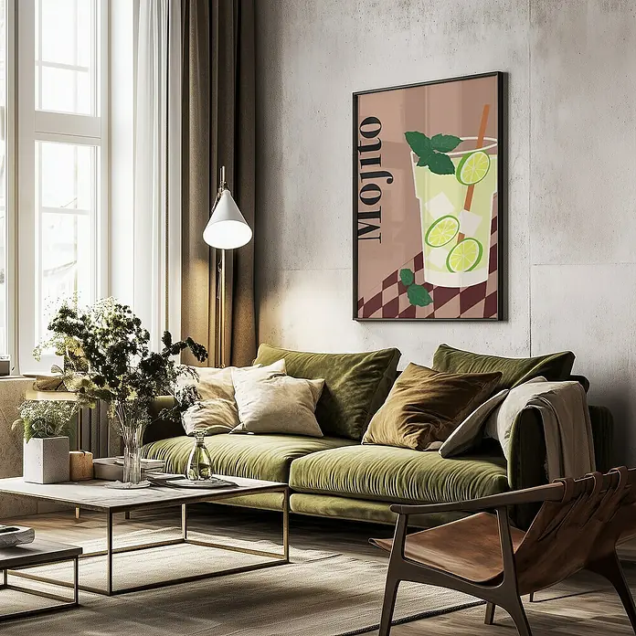 Papermoon Bild - Mojito, B x H: 50 x 70 cm, Ohne Passepartout, Rahmen Schwarz - Ein stilvolles Wohnzimmer mit einem Mojito-Poster an der Wand, das eine entspannte Atmosphäre schafft. Grüne Couch und Holzsessel ergänzen das Bild.
