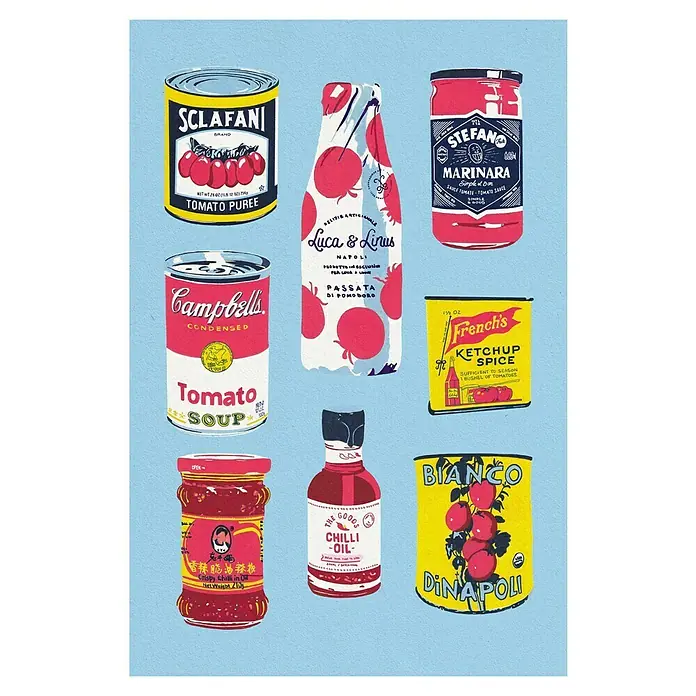 Papermoon Poster - Canned Tomatoes, B x H: 50 x 70 cm, Ohne Passepartout - Collage verschiedener Tomatenprodukte wie Saucen, Suppen und Würzöle, die eine Vielfalt an kulinarischen Möglichkeiten bieten.
